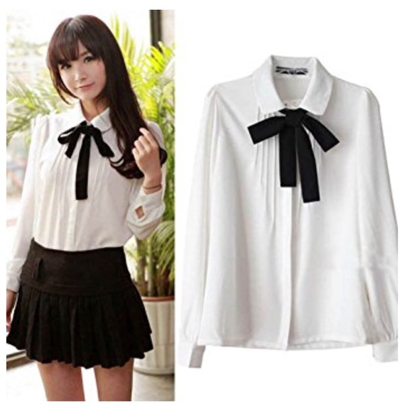 Tops - 🎀Ladies🌟NEW🌟Bow Blouse🎀
